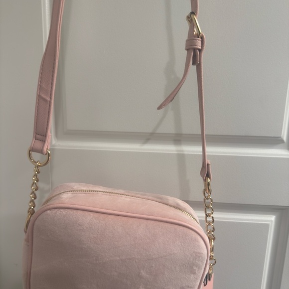 Juicy Couture Pink Crossbody Bag: PINK DIAMOND heritage, Crossbody rare find 🤩🌸 - Picture 3 of 5